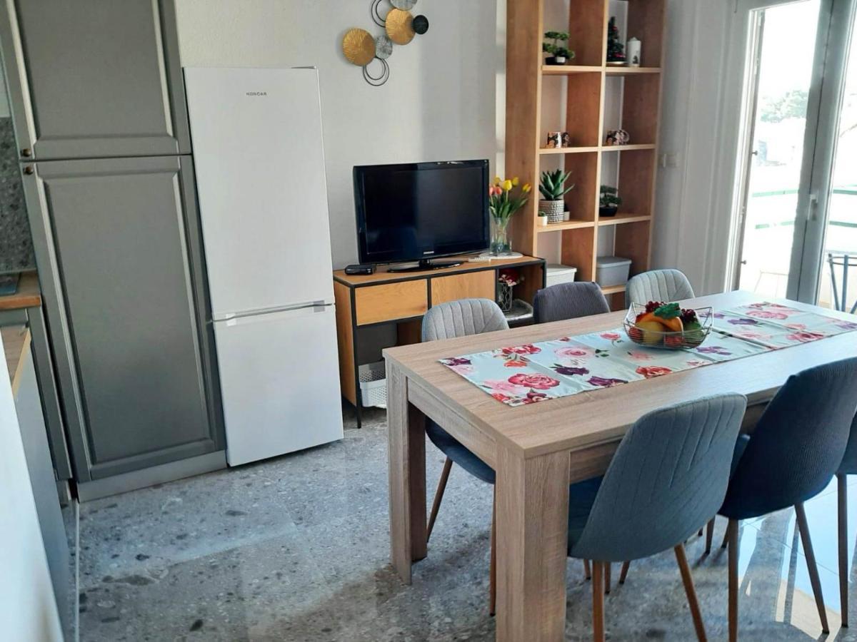 Ema Apartment Brela Bagian luar foto