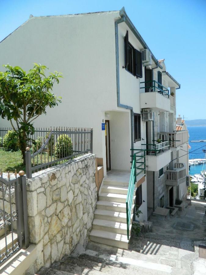Ema Apartment Brela Bagian luar foto